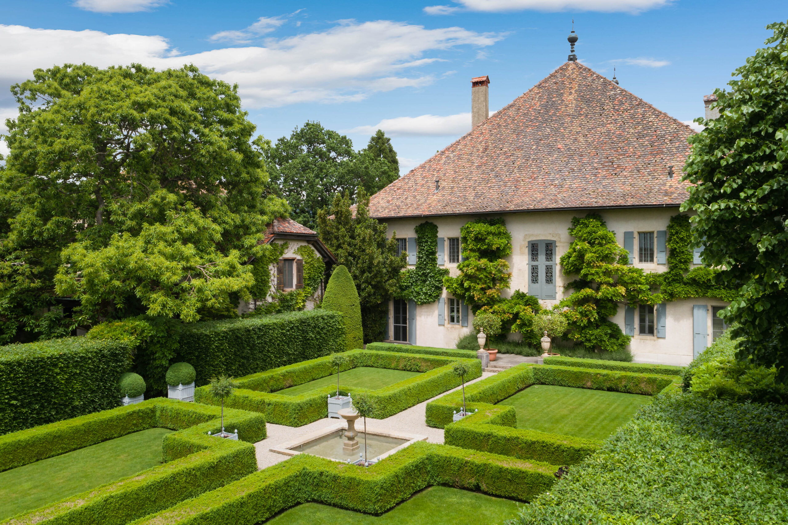 Immobilier de luxe en Suisse romande : pourquoi vendre aujourd’hui est plus stratégique que jamais