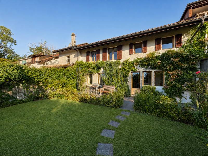 Chaleureuse villa – Athenaz (Avusy)